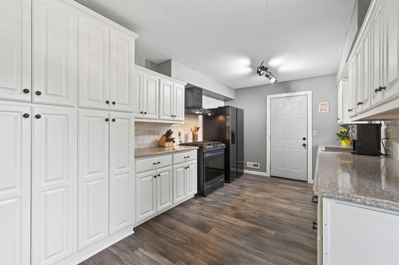 8305 69th Street S - Photo 8