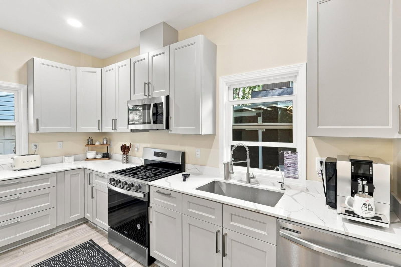 4220 Brookside Avenue - Photo 9