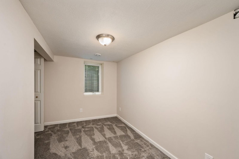 1828 Dakota Avenue S - Photo 18