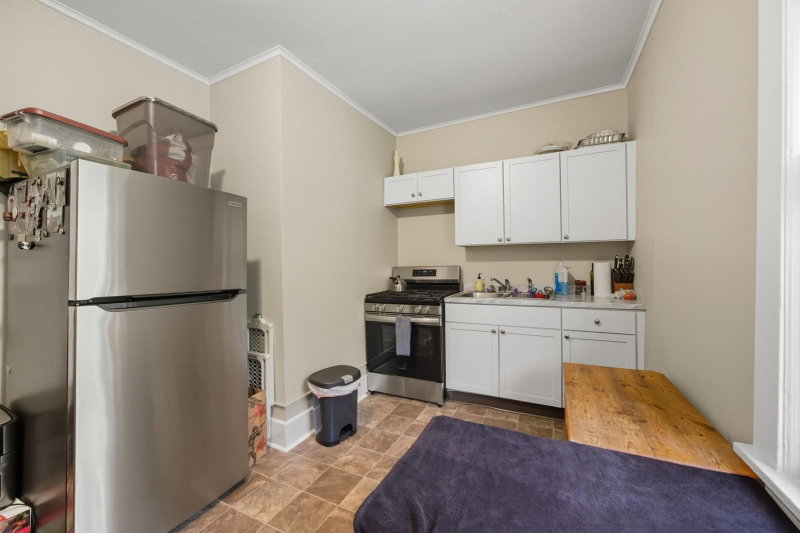 1083 Chatsworth Street N - Photo 11