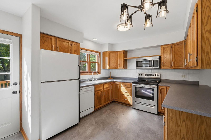 4230 39th Avenue S - Photo 13