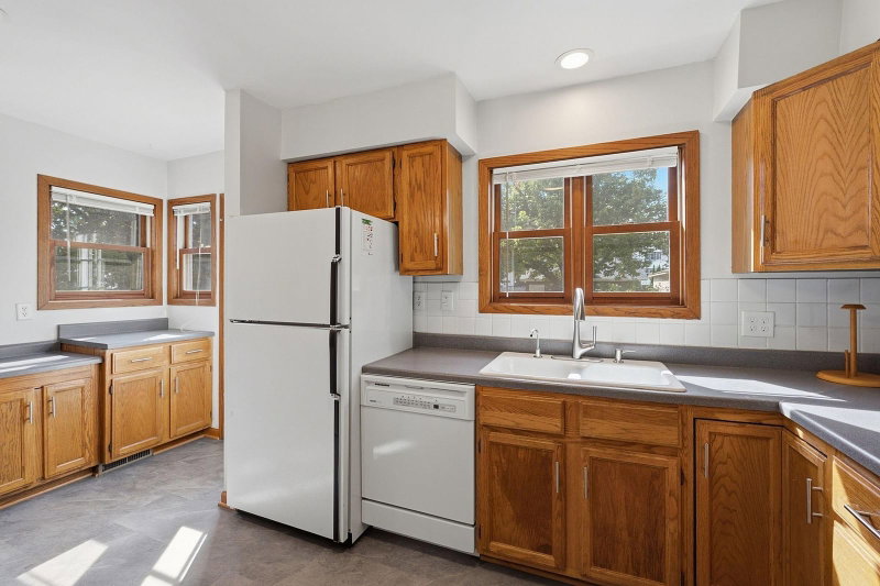 4230 39th Avenue S - Photo 14