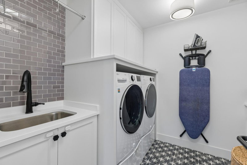 363 Woodlawn Avenue - Photo 47