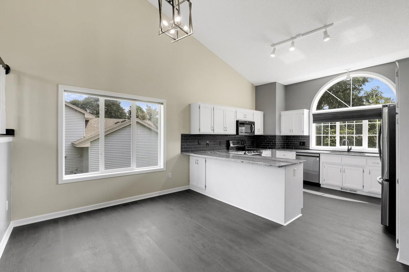 725 103rd Avenue NE - Photo 10