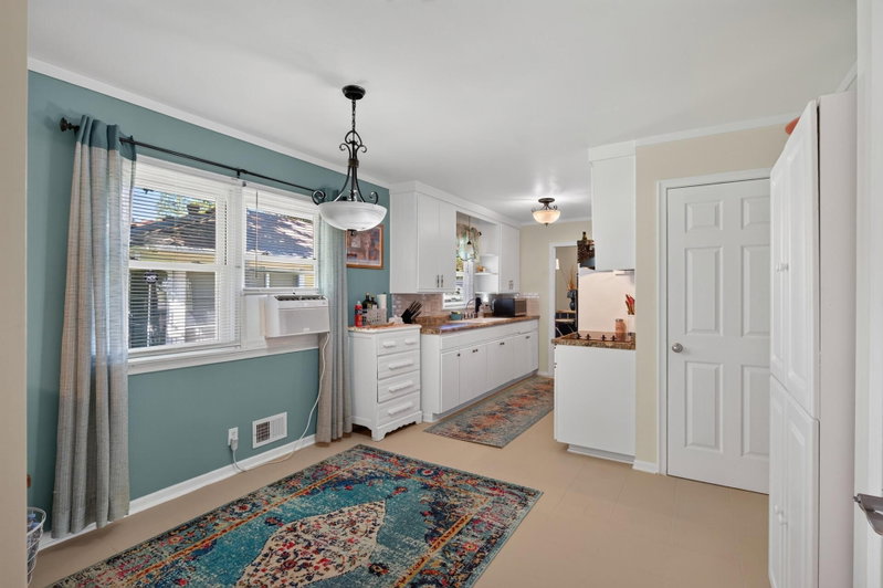 3715 Douglas Drive N - Photo 8
