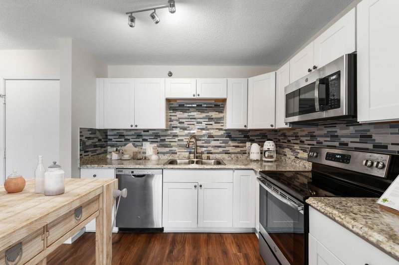 121 Washington Avenue S #305 - Photo 3