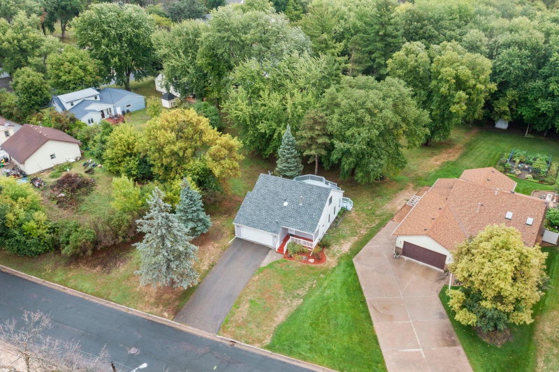 8008 Mount Curve Boulevard - Photo 27