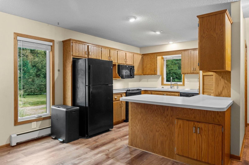 8008 Mount Curve Boulevard - Photo 9