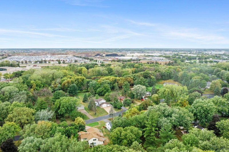 8008 Mount Curve Boulevard - Photo 53