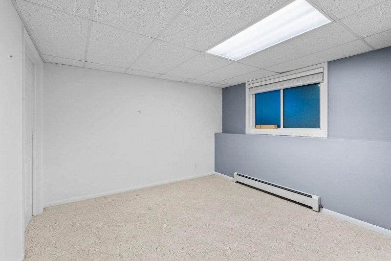 8008 Mount Curve Boulevard - Photo 33