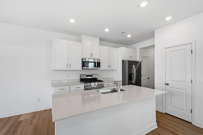 6143 205th Cove N - Photo 2