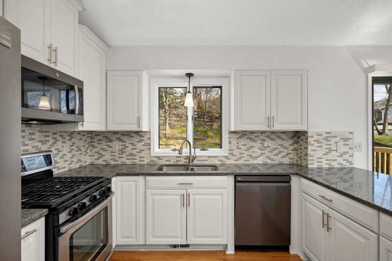 2916 Frank Street - Photo 10