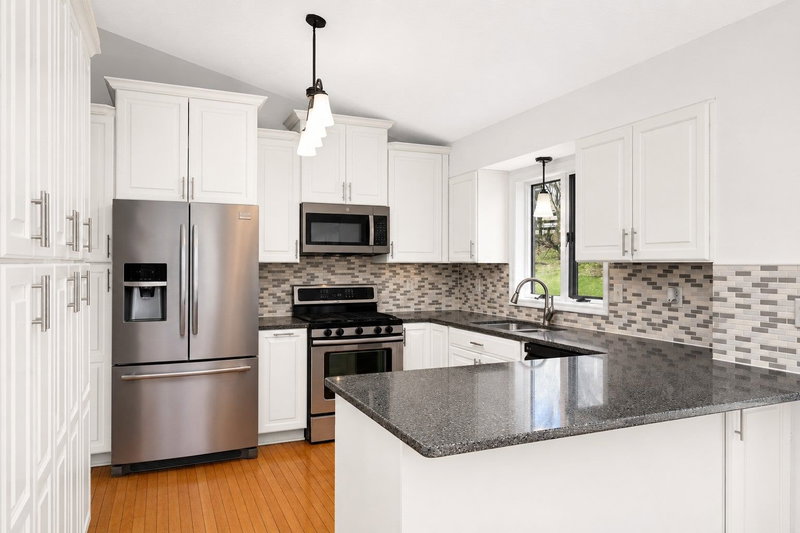 2916 Frank Street - Photo 4