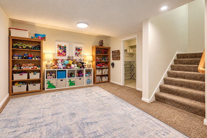 12860 Palisade Street NE - Photo 15