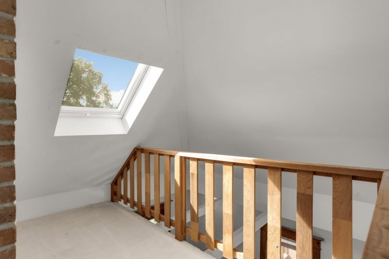 207 W 34th Street - Photo 32
