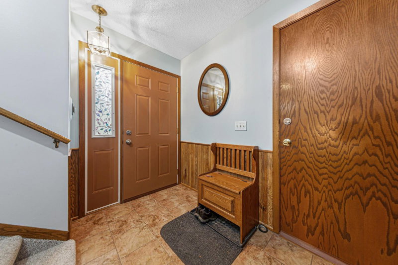 307 8th Avenue SE - Photo 2