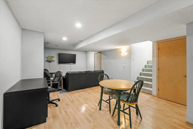 220 Baker Street E - Photo 19