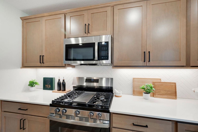 6475 Jarvis Avenue - Photo 17