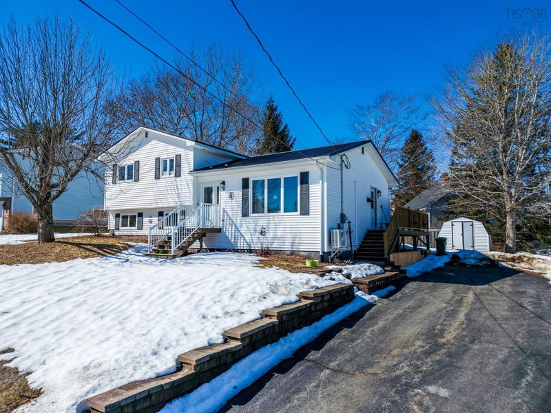 2 Pinecrest Boulevard, Bridgewater, Nova Scotia