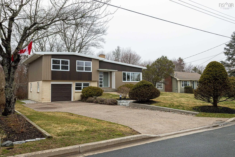 9 Crestview Drive, Halifax, Nova Scotia