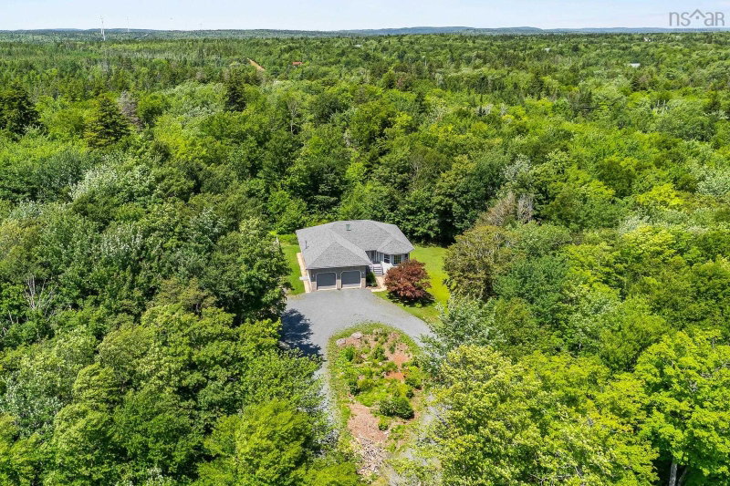 21 Cedarcrest Drive, Hammonds Plains, Nova Scotia