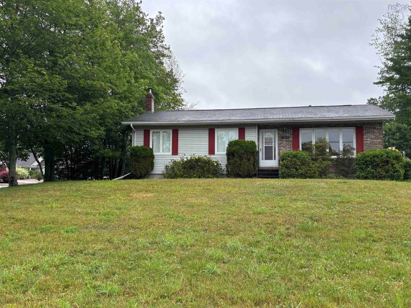 264 Hollingsworth Drive, Bridgewater, Nova Scotia