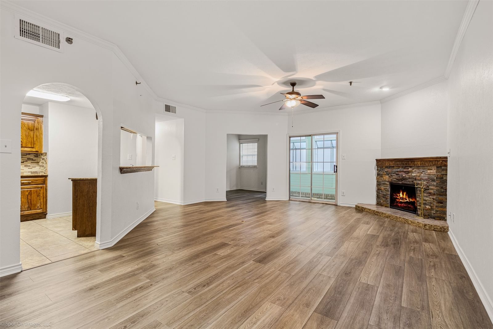 1010 Allen Street #213 — photo 4