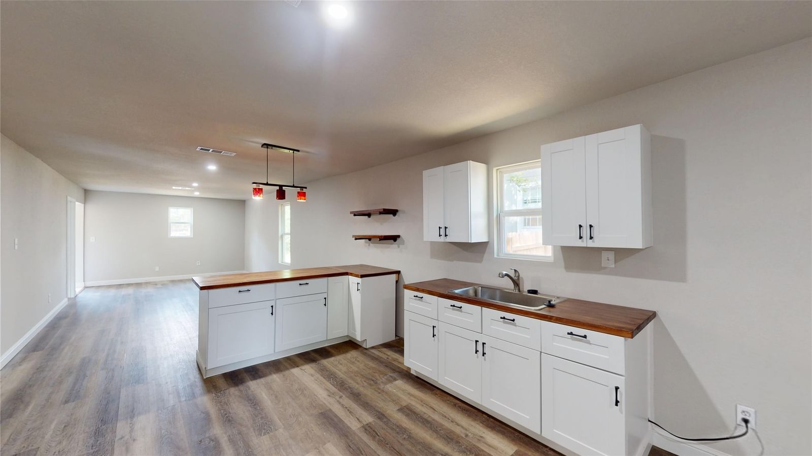 4026 Myrtle Street — photo 9