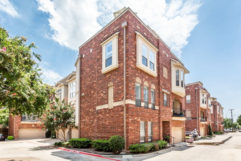 2226 City Market Lane