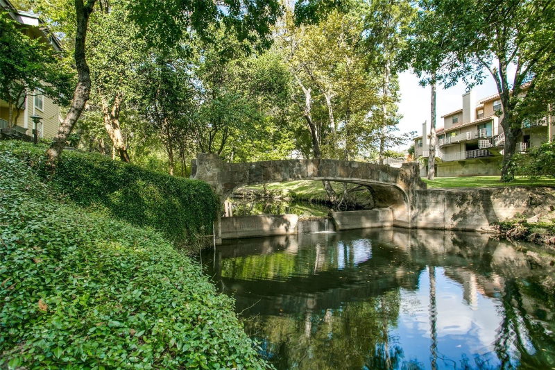 4837 Cedar Springs Road #215