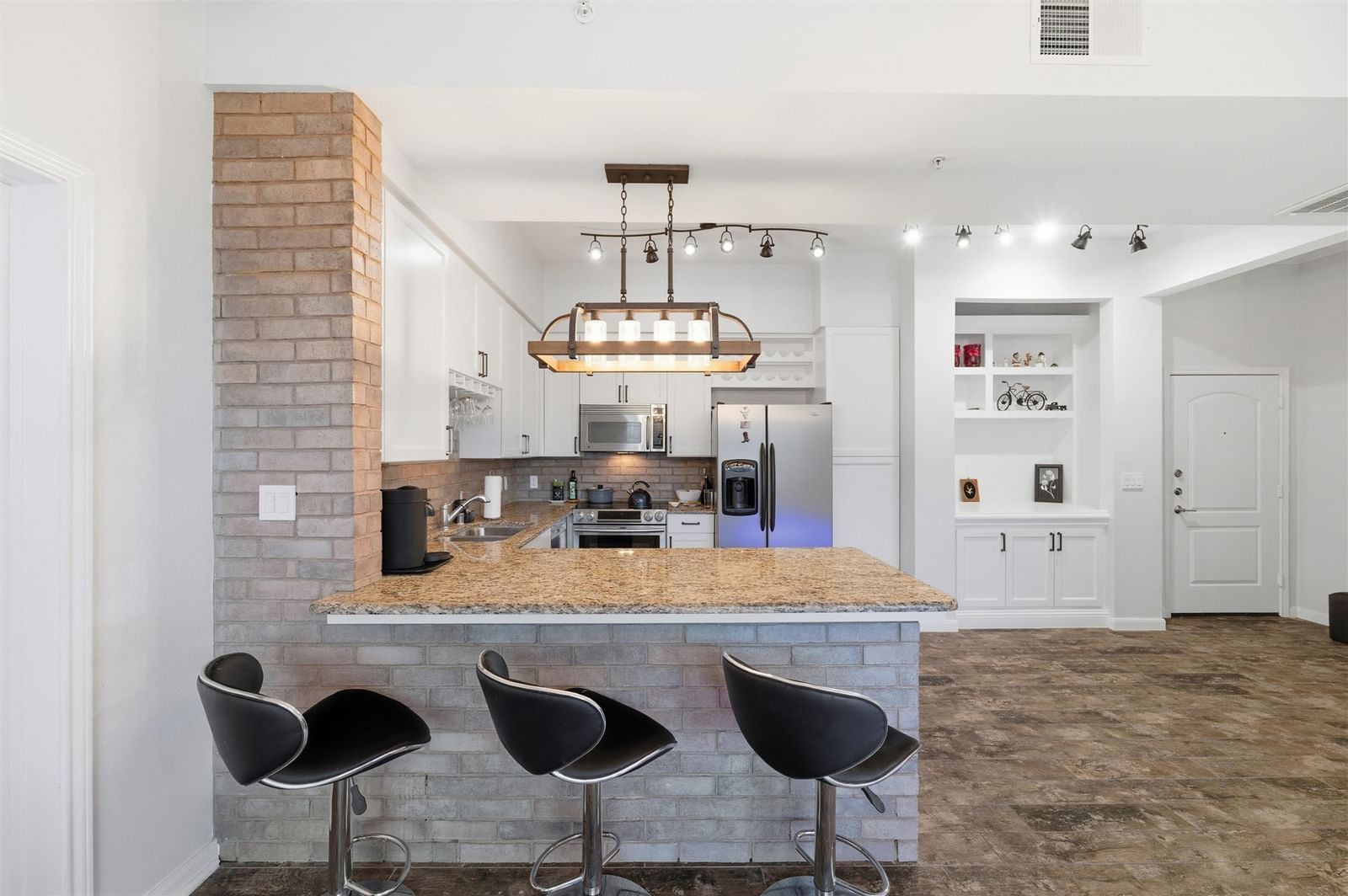3225 Turtle Creek Boulevard #829 — photo 8