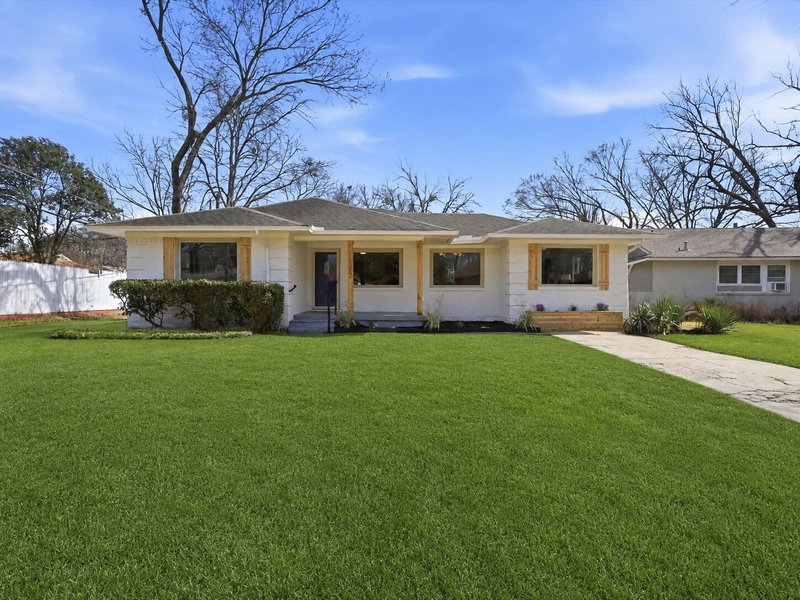 10322 Pinecrest Drive