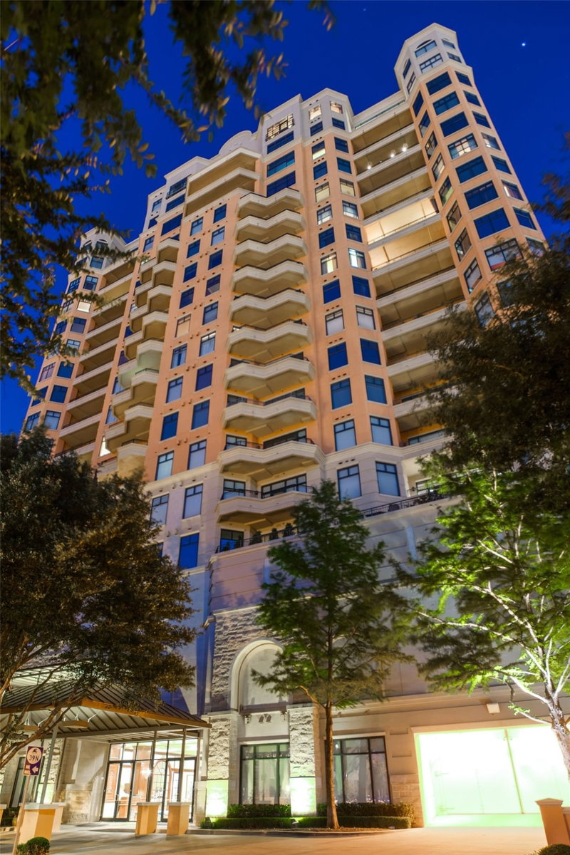 2828 Hood Street #907