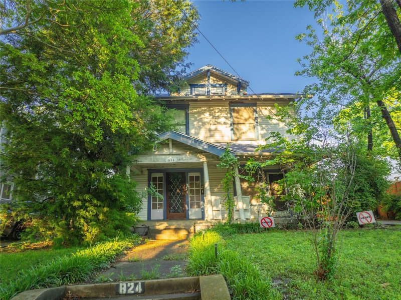 824 Elsbeth Street