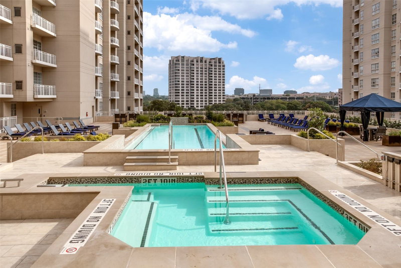 3225 Turtle Creek Boulevard #520