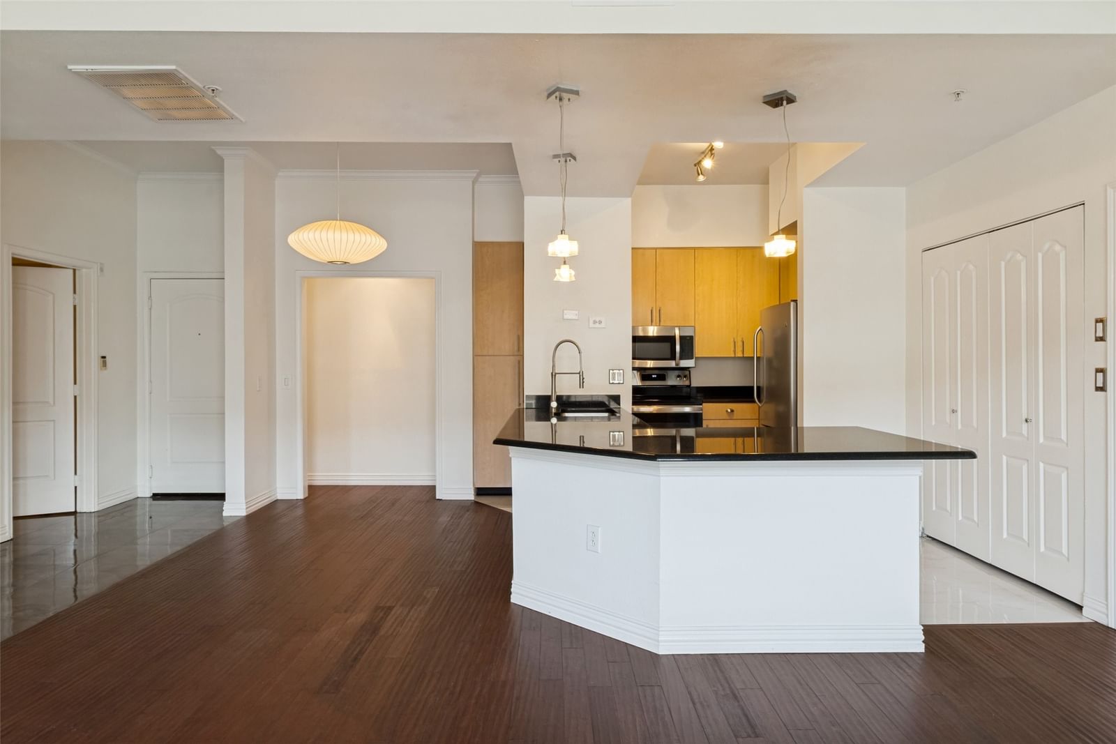 3225 Turtle Creek Boulevard #520 — photo 5