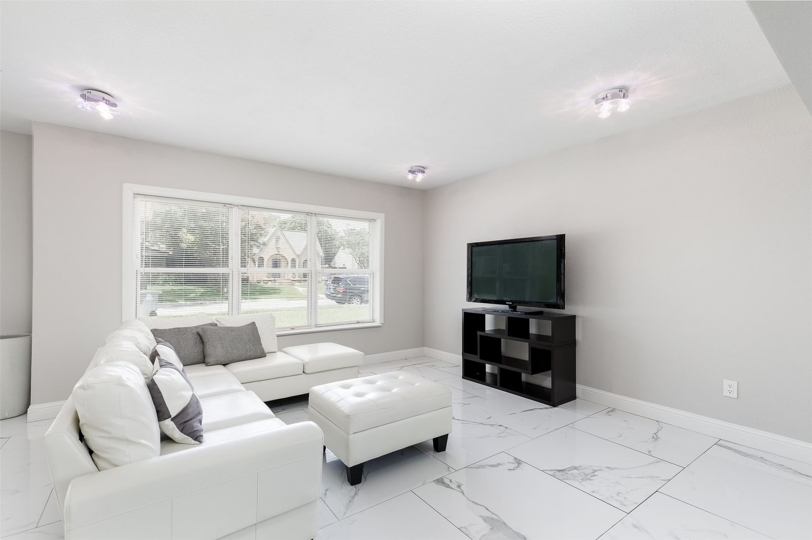 5702 Ellsworth Avenue — photo 3