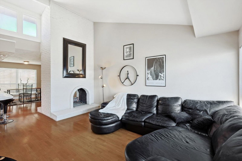 5916 Sandhurst Lane #226