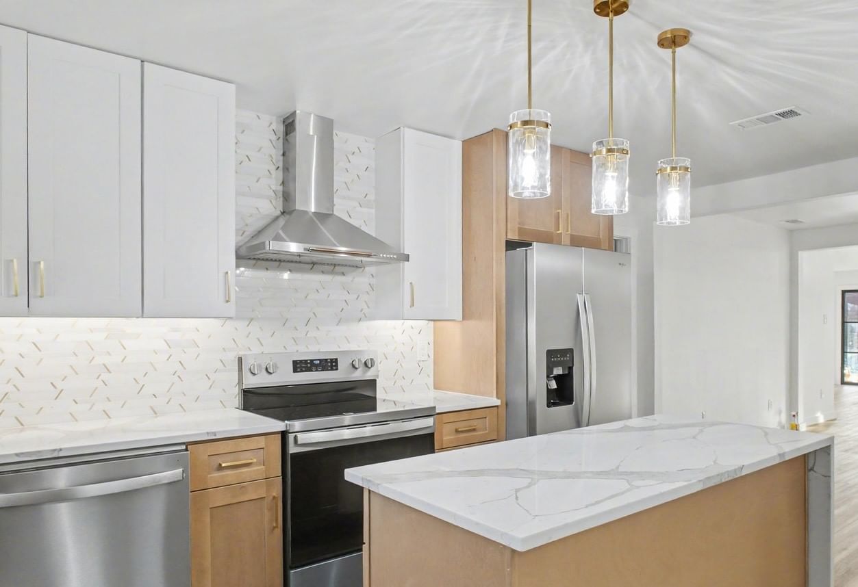 7518 Caillet Street — photo 2