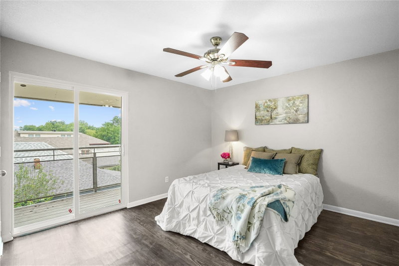 4502 Gaston Avenue #319