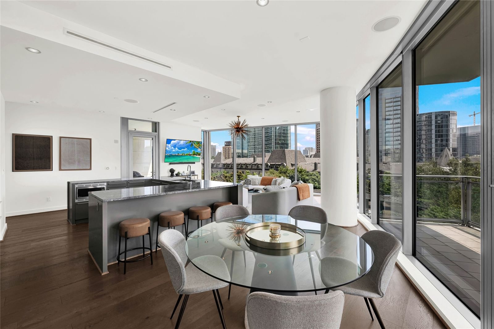 2900 Mckinnon Street #401 — photo 5
