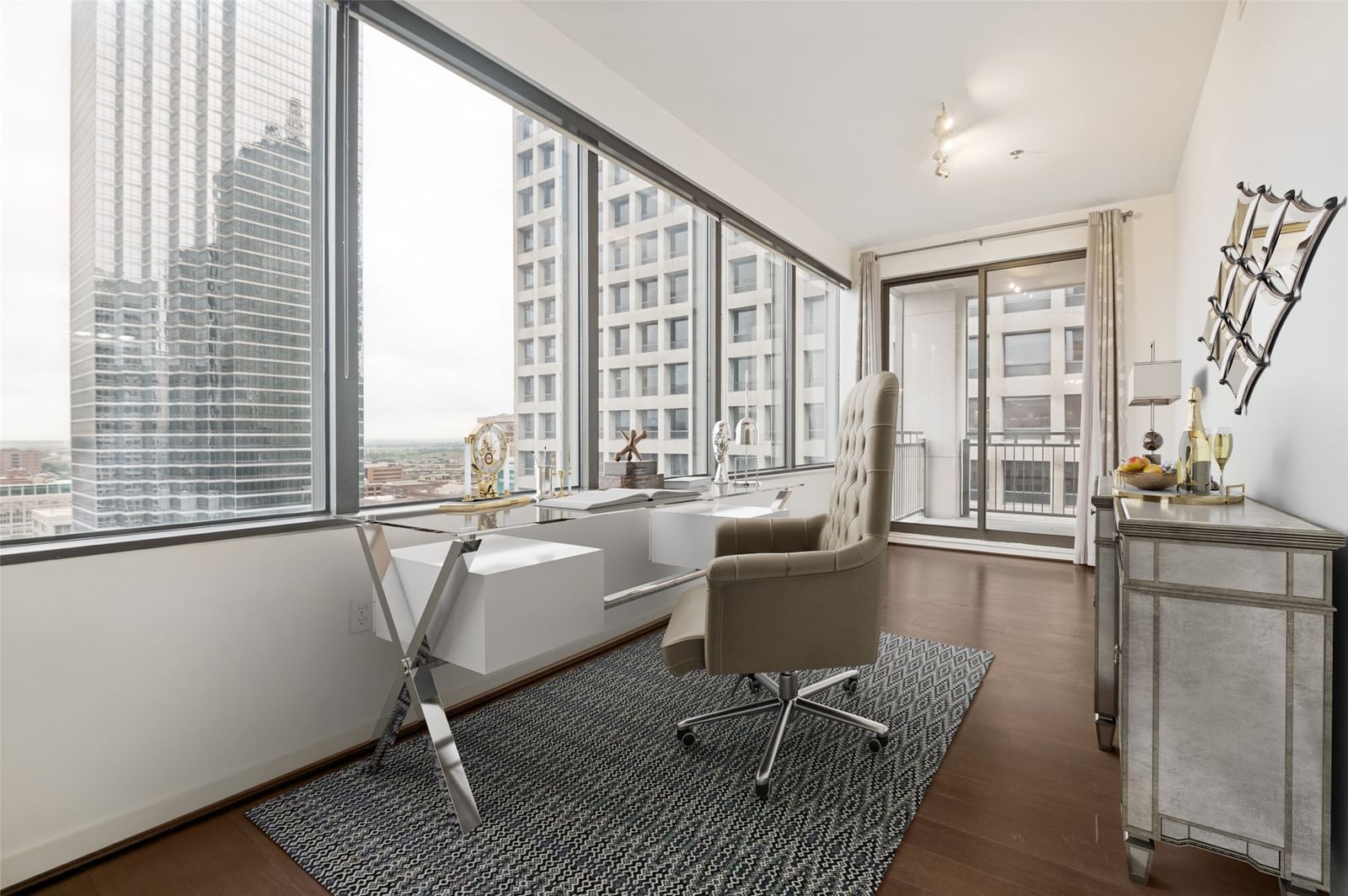 1200 Main Street #1806 — photo 2