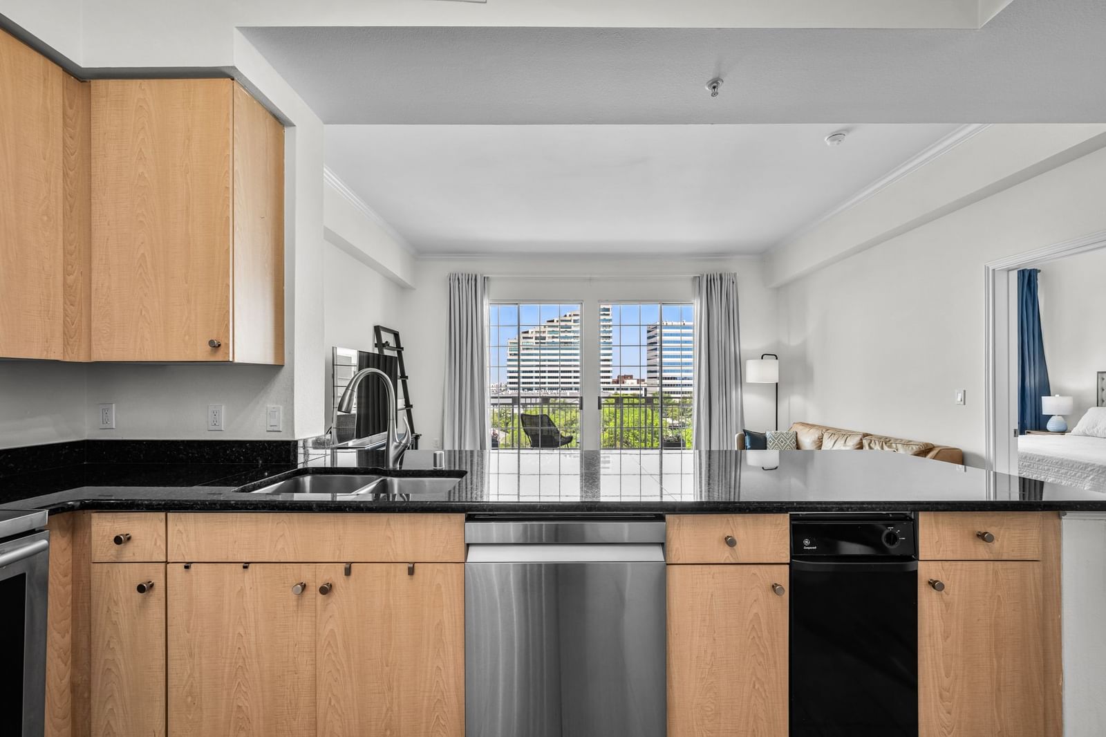 3225 Turtle Creek Boulevard #828 — photo 9