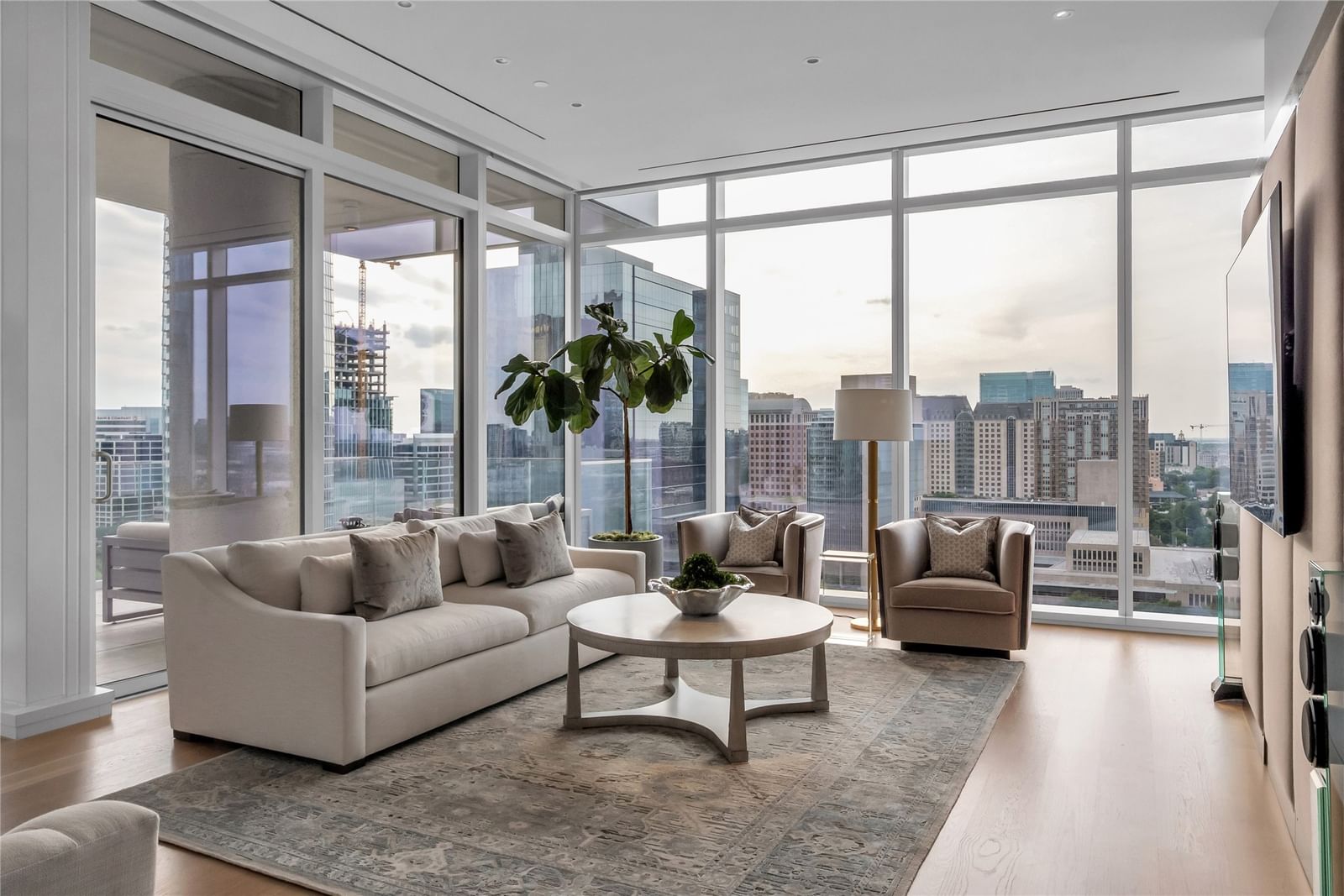 1747 Leonard Street #1402 — photo 4