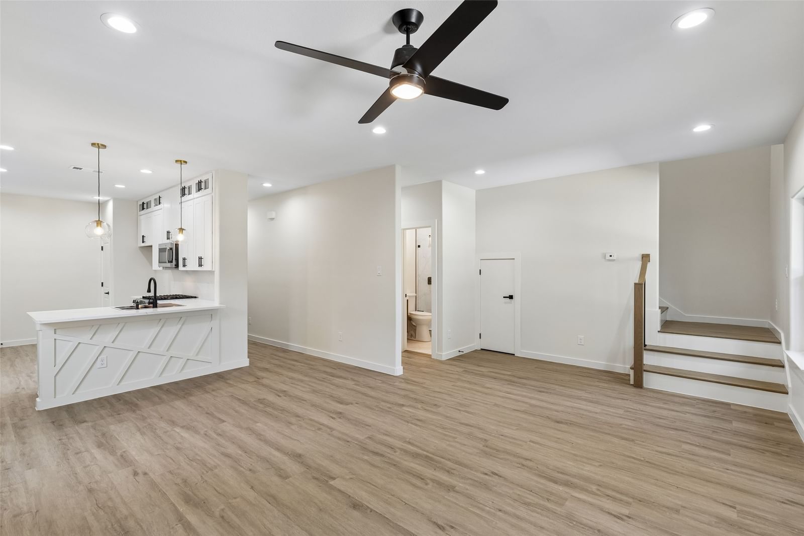 3324 Navaro Street — photo 7