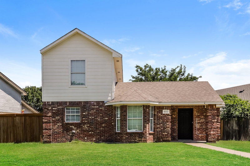 10522 Woodleaf Drive