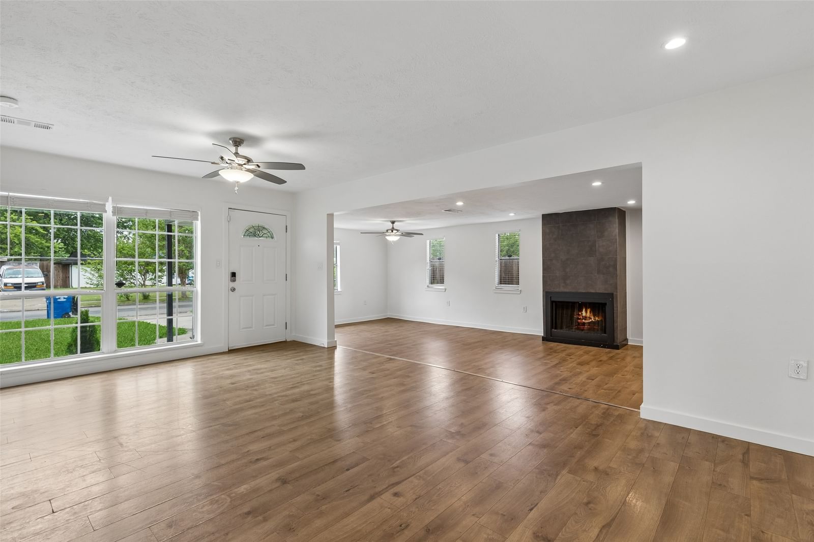 2519 Maverick Avenue — photo 9