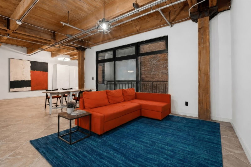509 Elm Street #401