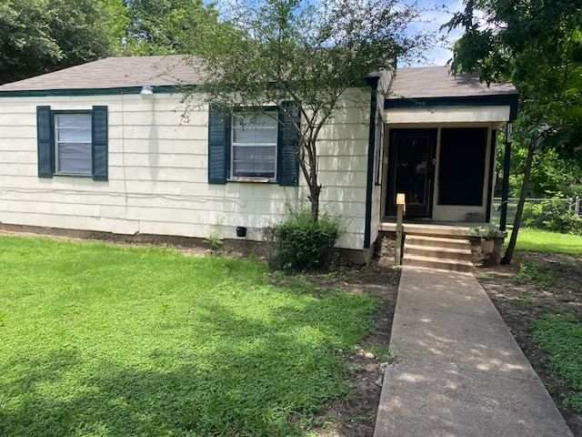 1109 Edwards Circle