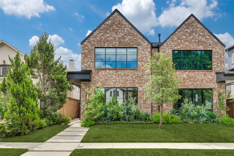 3716 Beverly Drive